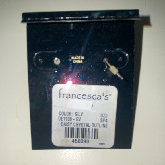 Francesca’s flower earrings - Picture 2 of 2